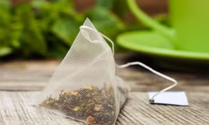 Sắc màu cuộc sống: Tái chế trà túi lọc thành đồ trang trí nội thất 