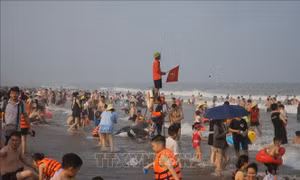 Thanh Hóa nắng nóng cao điểm có lúc đến 40 độ C ảnh hưởng đến sinh hoạt của người dân