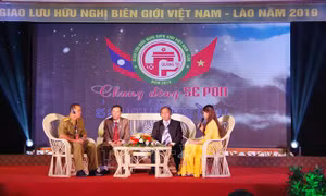 Giao lưu hữu nghị biên giới Việt Nam-Lào 'Chung dòng Sê Pôn'