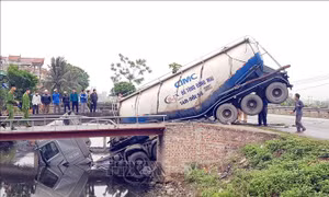 Xe chở bê tông va chạm xe đạp điện, một phụ nữ 62 tuổi tử vong