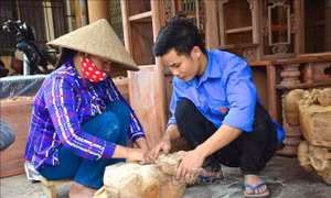 Thanh niên vùng biển vươn lên làm giàu
