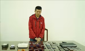 Tên trộm chuyên 'khoét vách' các cửa hàng điện thoại di động sa lưới