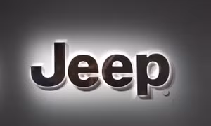 Stellantis triệu hồi 194.000 xe Jeep lai xăng-điện vì nguy cơ cháy nổ