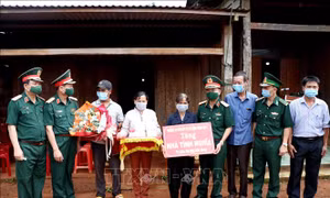 Bộ Tư lệnh Quân khu V tặng 2 căn nhà tình nghĩa tại Đắk Nông
