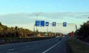 Đà Nẵng thống nhất xây dựng tuyến cao tốc nội thị kết nối Chu Lai