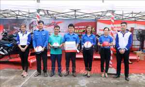Tiếp lửa cho phong trào thanh, thiếu niên