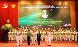 Tuyên dương 75 điển hình tiên tiến lực lượng làm công tác thi đua, khen thưởng trong Công an nhân dân
