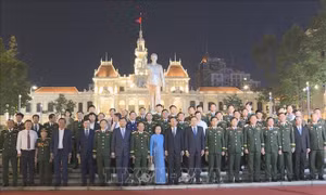 Chủ tịch Quốc hội dự chương trình hòa nhạc và nghệ thuật 'Bài ca không quên'