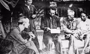 Học giả Thái Lan khẳng định Chủ tịch Hồ Chí Minh là biểu tượng của chủ nghĩa anh hùng cách mạng
