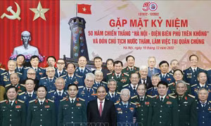 Chủ tịch nước dự Gặp mặt kỷ niệm 50 năm Chiến thắng 'Hà Nội - Điện Biên Phủ trên không'