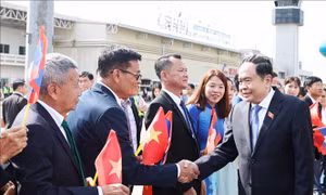 Chủ tịch Quốc hội Trần Thanh Mẫn thăm chính thức Lào và tham dự Đại hội đồng AIPA-45