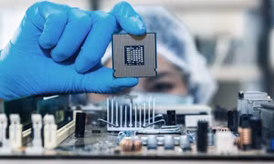 Tại sao ngày càng nhiều tập đoàn công nghệ tự phát triển chip riêng?