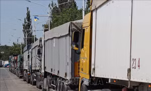 Moody's hạ xếp hạng nợ của Ukraine