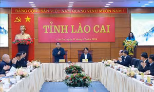Thủ tướng Phạm Minh Chính làm việc với Ban Thường vụ Tỉnh ủy Lào Cai