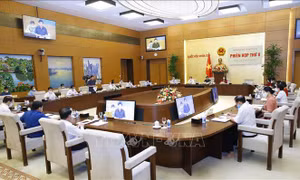 Thông qua Nghị quyết xác nhận tư cách đại biểu Quốc hội khóa XV của 499 người trúng cử 