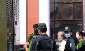 Hoãn phiên tòa phúc thẩm vụ giết người, đổ bê-tông thi thể trong thùng nhựa