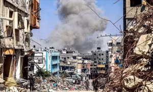 Israel không kích đền thờ Hồi giáo ở Gaza, ít nhất 18 người tử vong