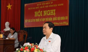 Phó Chủ tịch Thường trực Quốc hội Trần Thanh Mẫn tiếp xúc cử tri Hậu Giang