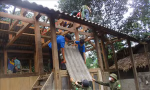 Thanh Hóa: Di dời người dân vùng nguy cơ sạt lở đến nơi an toàn