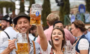 Đức hủy lễ hội bia Oktoberfest do dịch COVID-19