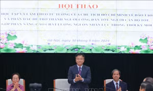 Học tập theo tư tưởng Hồ Chí Minh: Nền tảng xây dựng công dân tốt, cán bộ tốt
