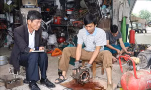 Giúp nạn nhân bom mìn hòa nhập cộng đồng