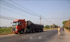 Tây Ninh: Kiểm soát chặt xe vận tải, xe chở công nhân sau Tết