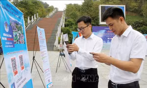 Người dân dễ dàng phản ánh ý kiến qua ứng dụng Điện Biên Smart