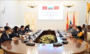 Thành phố St. Petersburg (Nga) thúc đẩy hợp tác với các địa phương của Việt Nam