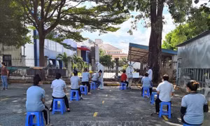 Doanh nghiệp '3 tại chỗ' phải dừng sản xuất ngay nếu phát hiện dịch bệnh