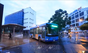 Vận tải hành khách tại Hà Nội bắt đầu hoạt động trở lại