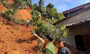 Sạt lở taluy dương gây ảnh hưởng tới nhiều hộ dân