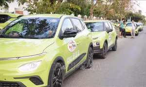 Ngành chức năng làm việc với doanh nghiệp về thông tin 'lái xe taxi điện tại Cà Mau đình công'