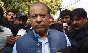 Cựu Thủ tướng Pakistan Nawaz Sharif được tại ngoại do sức khỏe xấu