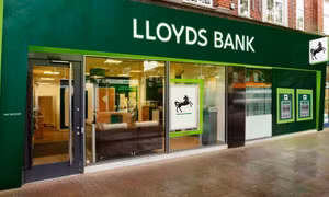 Lloyds sẽ bổ sung 1,8 tỷ bảng bồi thường cho khách hàng vụ bê bối bán sai bảo hiểm