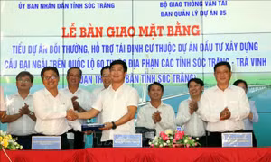 Bàn giao xong mặt bằng xây dựng cầu Đại Ngãi bắc qua sông Hậu
