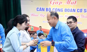 Đà Nẵng: Tri ân, hỗ trợ 300 cán bộ Công đoàn cơ sở có hoàn cảnh khó khăn