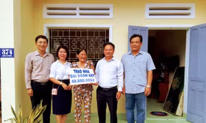 Hỗ trợ 98 tỷ đồng xây nhà cho hộ nghèo, cận nghèo