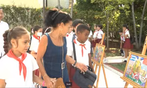 Học sinh Cuba yêu thích tìm hiểu văn hóa và lịch sử Việt Nam 