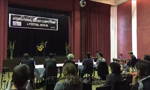 Thí sinh Đào Như Khánh đoạt giải đặc biệt trong Cuộc thi Guitar quốc tế Berlin