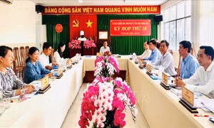 Chánh Văn phòng UBND thành phố Cần Thơ bị cảnh cáo