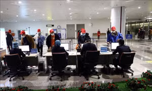 Tạo điều kiện thuận lợi cho người nhập cảnh vào Việt Nam dịp Tết Nguyên đán