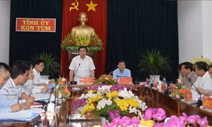 Đoàn công tác của Ban Bí thư làm việc tại Kon Tum