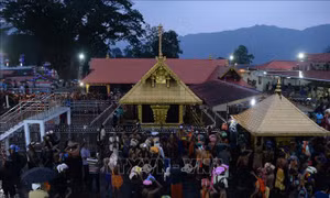 Căng thẳng liên quan việc phụ nữ vào đền thiêng Sabarimala ở Ấn Độ