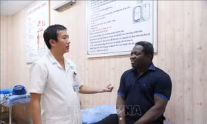 Phục hồi chức năng cho bệnh nhân nước ngoài liệt cả hai chân