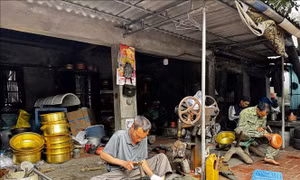 Làng nghề đúc đồng Đại Bái rộn ràng mùa Tết