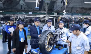 Ổn định quan hệ lao động tại Thủ đô: Từ lương, thưởng đến vai trò công đoàn