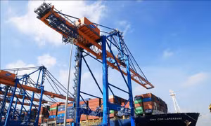 Quy định mới về vận tải hàng hóa siêu trường, siêu trọng đường thủy