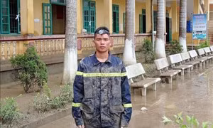 Đại tướng Tô Lâm gửi thư khen chiến sĩ giải cứu 105 học sinh khỏi vùng nước lũ
