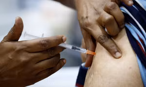 Vaccine phòng bệnh zona thần kinh có thể giảm nguy cơ đau tim và đột quỵ